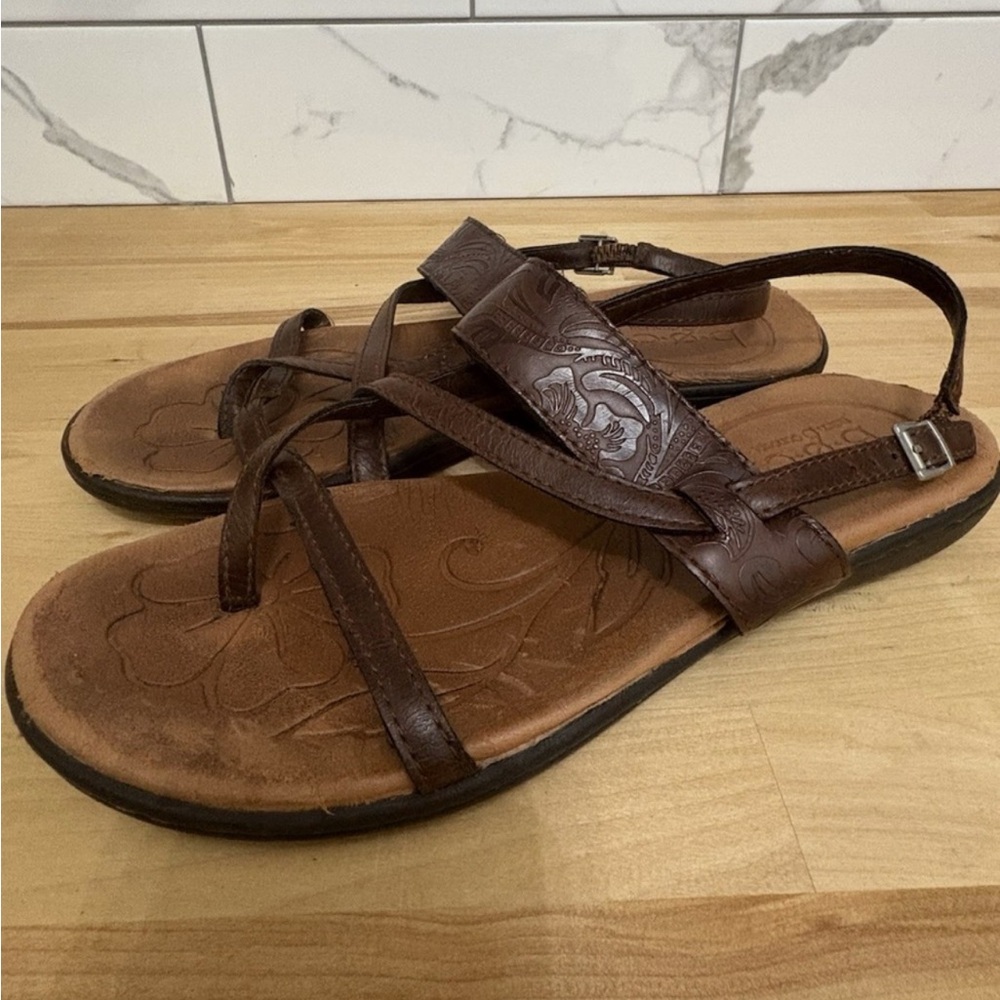 Elegant Brown Strappy Sandals
